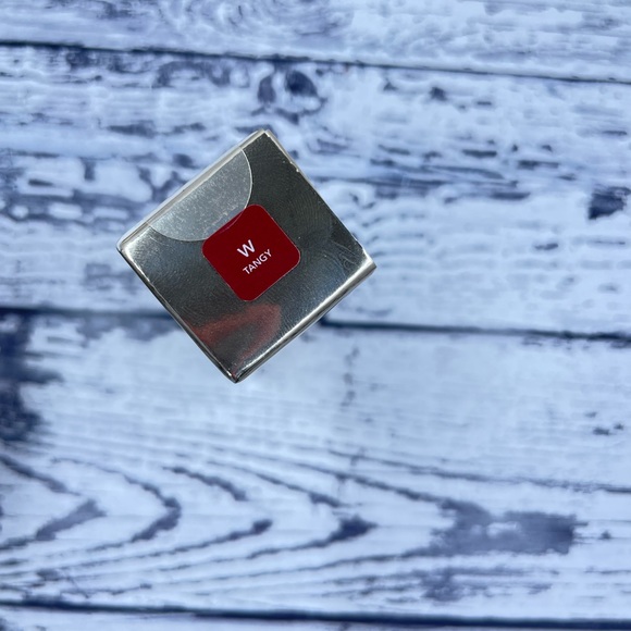 Becca Ultimate Lipstick Love ‘Tangy’ - Picture 7 of 9